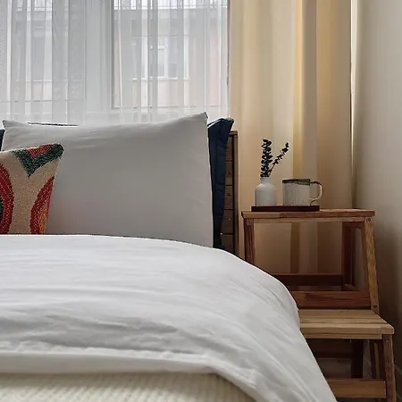 Charm And Cosy 2br